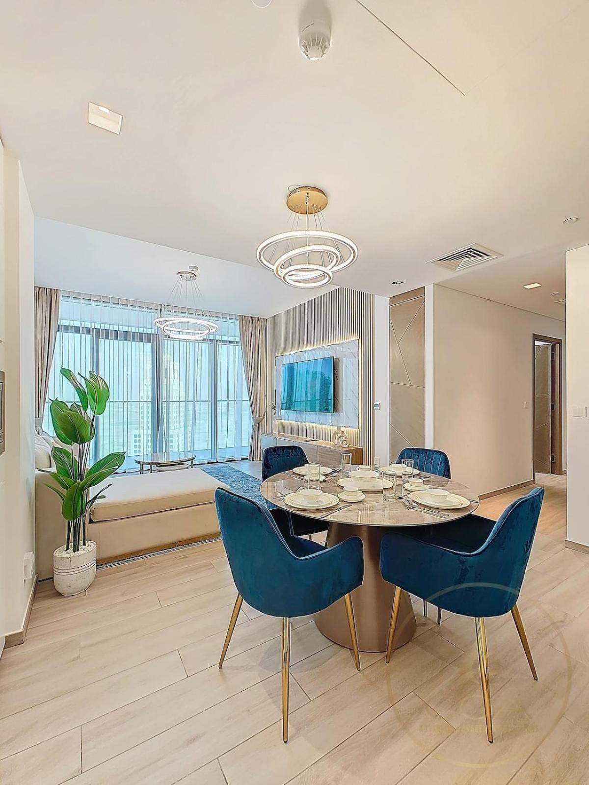 Palace Residences Creek View